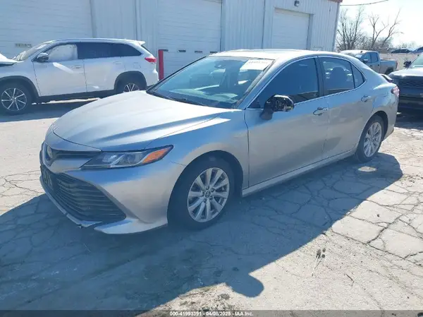 4T1E11AK0LU388493 2020 TOYOTA CAMRY - Image 2