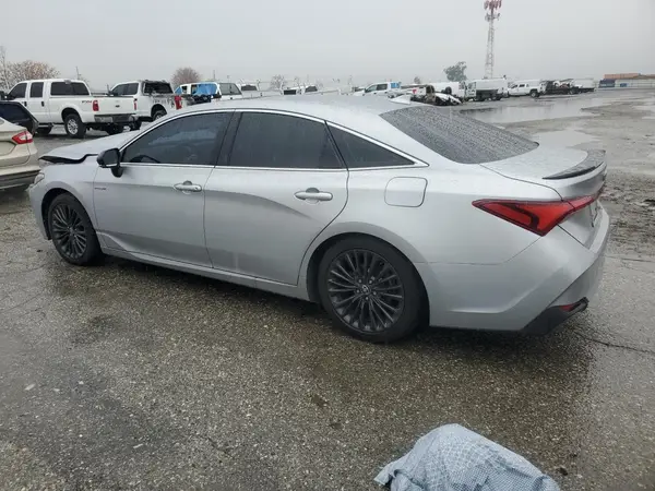 4T1E21FB2LU019253 2020 TOYOTA AVALON - Image 2