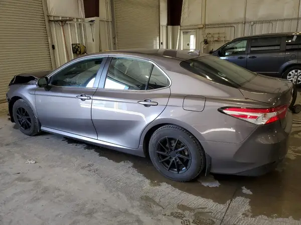 4T1E31AK0LU528830 2020 TOYOTA CAMRY - Image 2