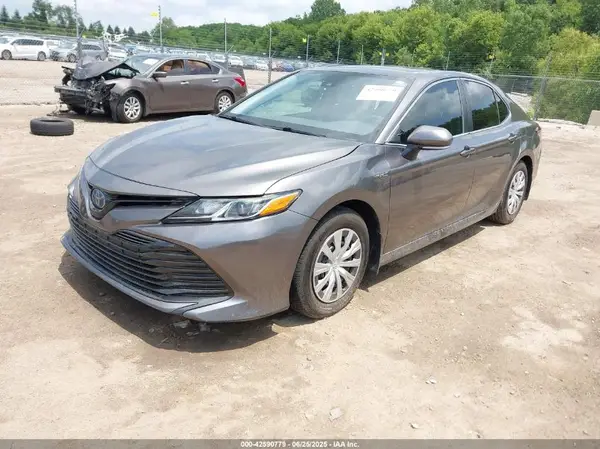 4T1E31AK2LU520910 2020 TOYOTA CAMRY - Image 2