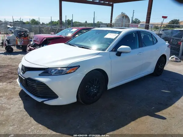4T1E31AK7LU529764 2020 TOYOTA CAMRY - Image 2