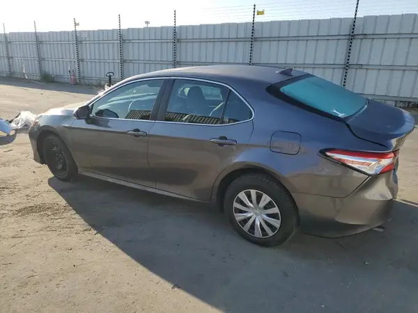 4T1E31AK7LU545446 2020 TOYOTA CAMRY - Image 2