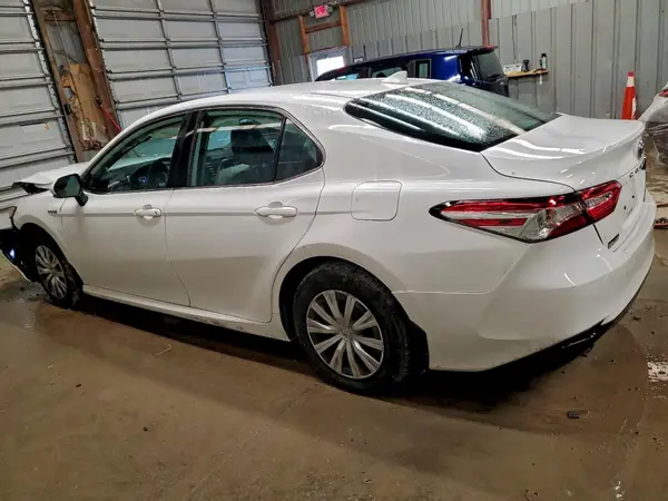 4T1E31AK8LU544872 2020 TOYOTA CAMRY - Image 2