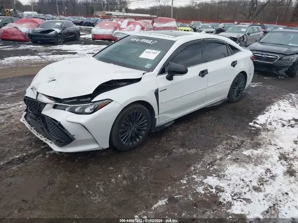 4T1EA1AB1MU008451 2021 TOYOTA AVALON - Image 2