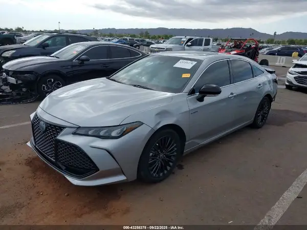 4T1EA1AB1MU010653 2021 TOYOTA AVALON - Image 2