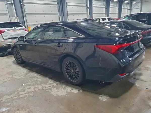 4T1EA1AB2MU002819 2021 TOYOTA AVALON - Image 2