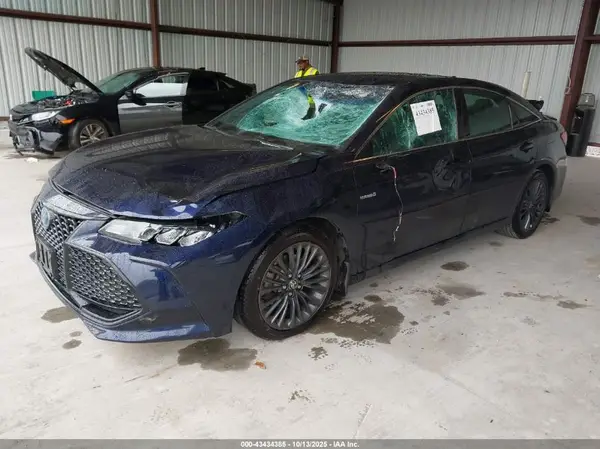 4T1EA1AB4MU002675 2021 TOYOTA AVALON - Image 2