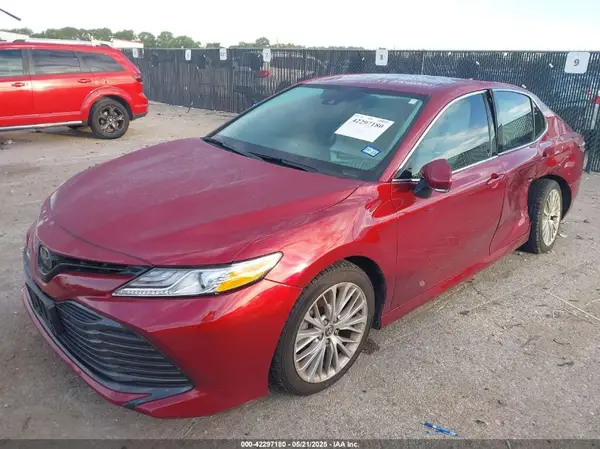 4T1F11AK0LU388143 2020 TOYOTA CAMRY - Image 2
