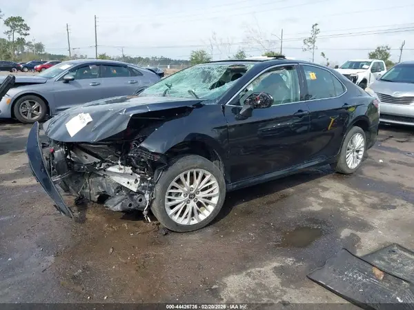 4T1F11AK0LU393990 2020 TOYOTA CAMRY - Image 2