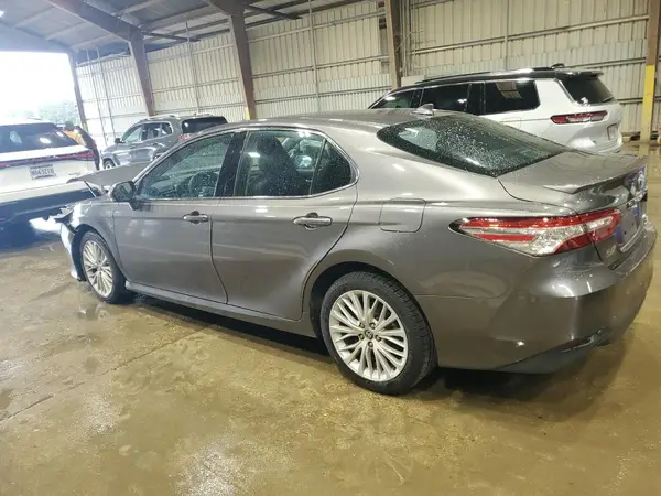 4T1F11AK0LU500276 2020 TOYOTA CAMRY - Image 2