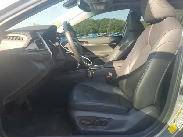 2020 TOYOTA CAMRY auction photo 7