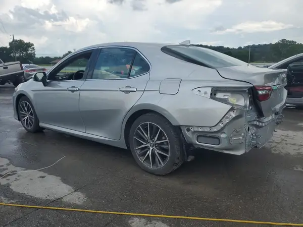 4T1F11AK0MU481648 2021 TOYOTA CAMRY - Image 2