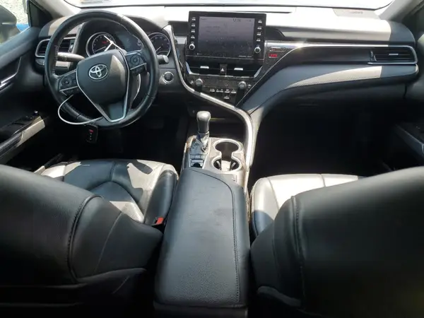 4T1F11AK0MU555909 2021 TOYOTA CAMRY - Image 8