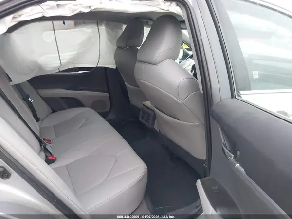 4T1F11AK0MU564531 2021 TOYOTA CAMRY - Image 8