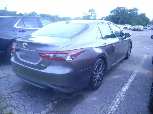 4T1F11AK0NU020452 2022 TOYOTA CAMRY - Image 8
