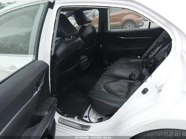 4T1F11AK0NU031757 2022 TOYOTA CAMRY - Image 8
