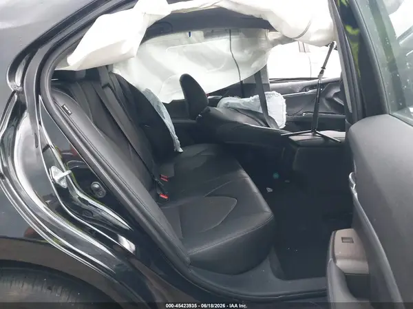 4T1F11AK0NU703574 2022 TOYOTA CAMRY - Image 8