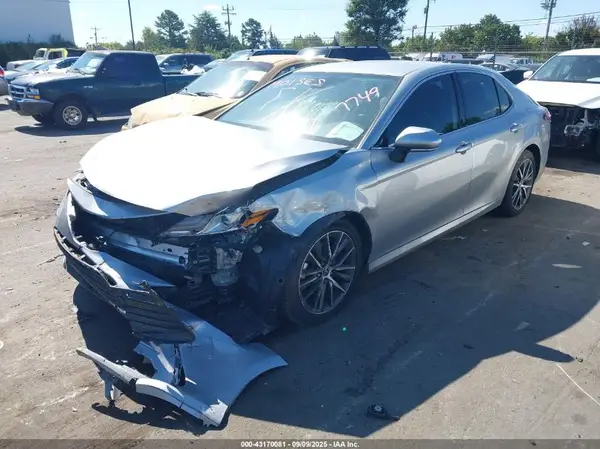 4T1F11AK0PU757749 2023 TOYOTA CAMRY - Image 2