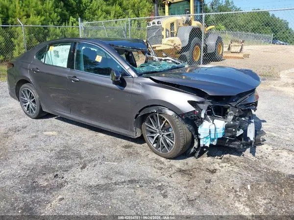 4T1F11AK0PU815116 2023 TOYOTA CAMRY - Image 1