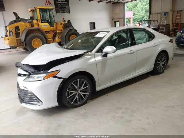 4T1F11AK0PU829226 2023 TOYOTA CAMRY - Image 2