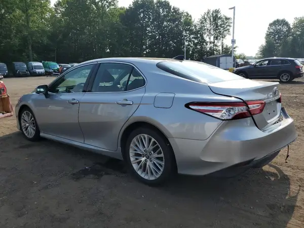 4T1F11AK1LU302984 2020 TOYOTA CAMRY - Image 2