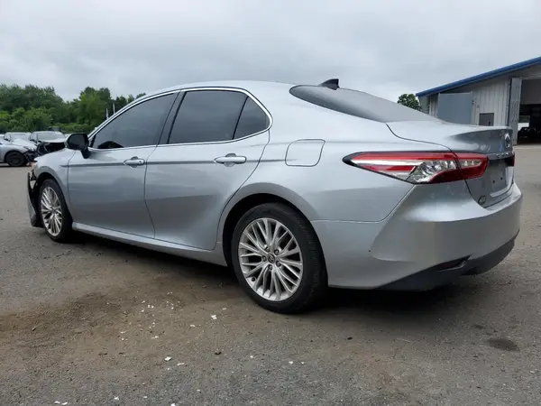 4T1F11AK1LU361906 2020 TOYOTA CAMRY - Image 2