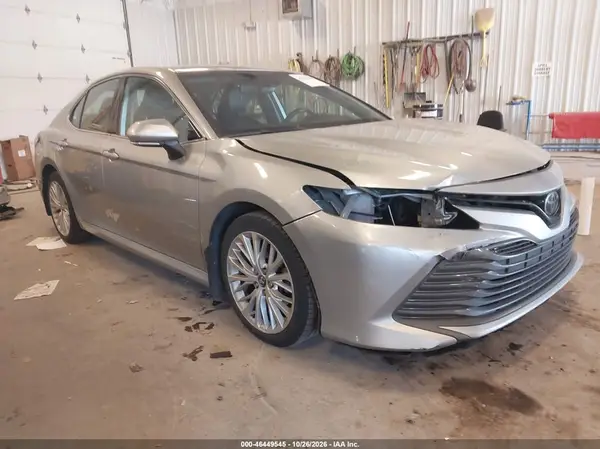 4T1F11AK1LU935582 2020 TOYOTA CAMRY - Image 1