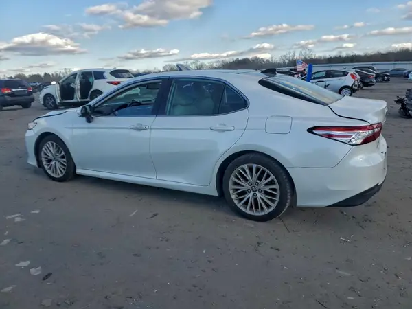 4T1F11AK1LU941723 2020 TOYOTA CAMRY - Image 2