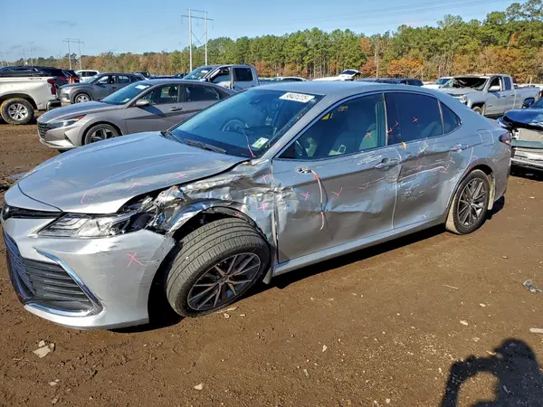4T1F11AK1MU447234 2021 TOYOTA CAMRY - Image 1