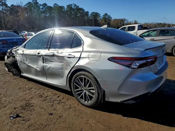 4T1F11AK1MU447234 2021 TOYOTA CAMRY - Image 2