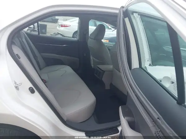 4T1F11AK1MU497096 2021 TOYOTA CAMRY - Image 8