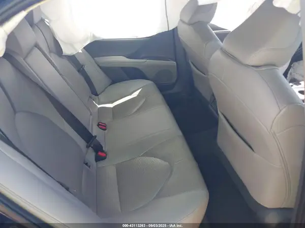 4T1F11AK1MU536821 2021 TOYOTA CAMRY - Image 8