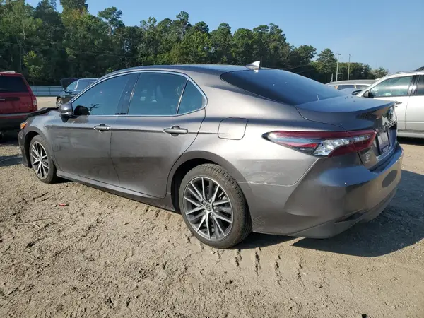 4T1F11AK1MU574601 2021 TOYOTA CAMRY - Image 2