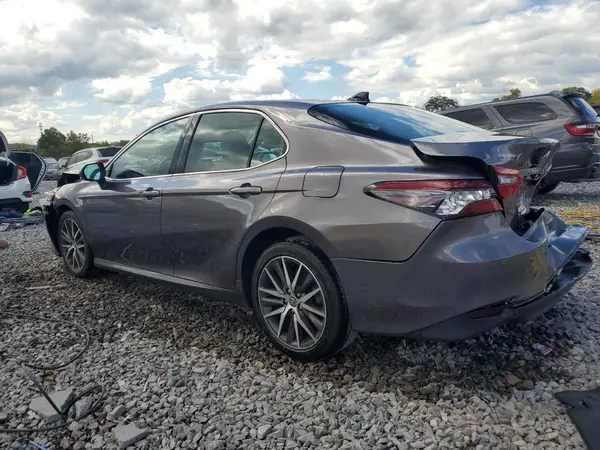 4T1F11AK1NU027720 2022 TOYOTA CAMRY - Image 2