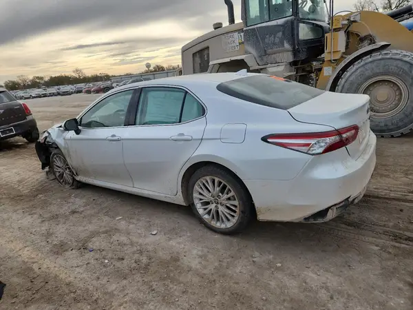 4T1F11AK2LU995046 2020 TOYOTA CAMRY - Image 2