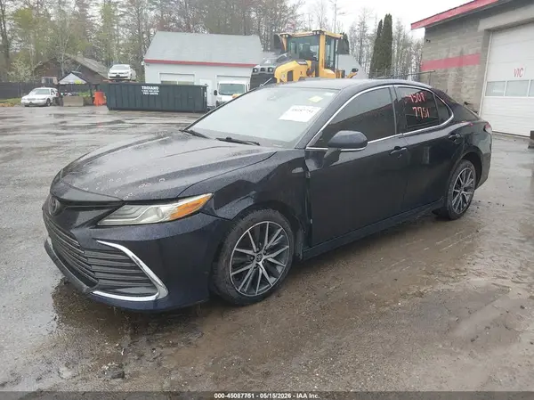 4T1F11AK2MU473213 2021 TOYOTA CAMRY - Image 2