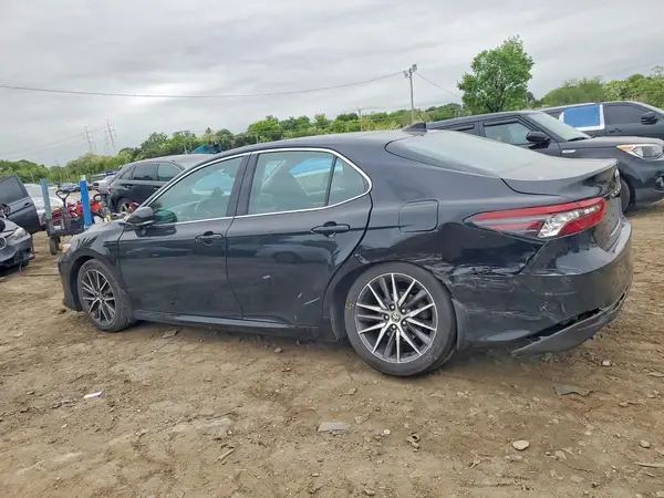 4T1F11AK2MU529926 2021 TOYOTA CAMRY - Image 2