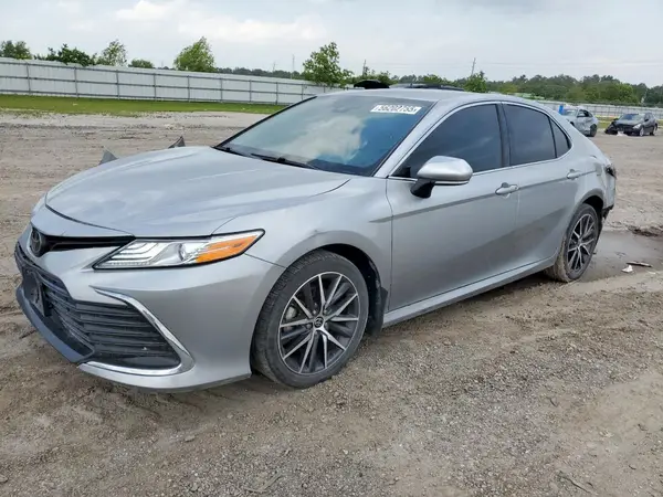 4T1F11AK2MU563414 2021 TOYOTA CAMRY - Image 1