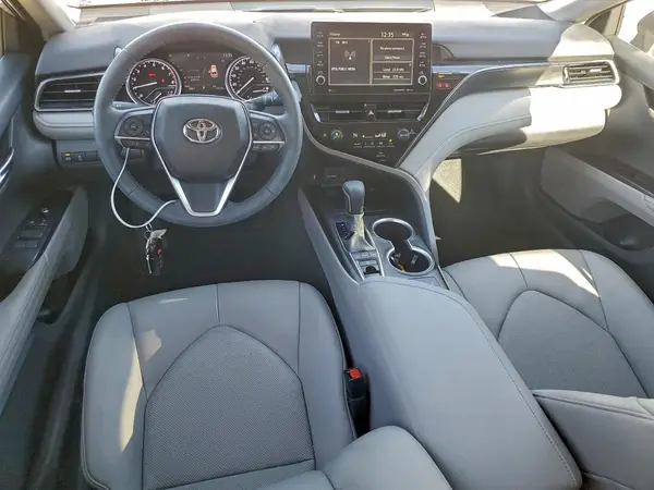 4T1F11AK2NU713765 2022 TOYOTA CAMRY - Image 8