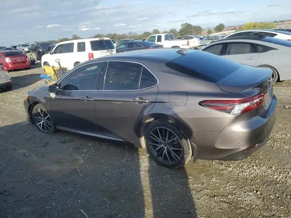 4T1F11AK2PU720895 2023 TOYOTA CAMRY - Image 2