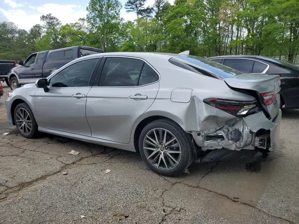 4T1F11AK2RU887079 2024 TOYOTA CAMRY - Image 2