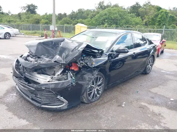 4T1F11AK2RU898129 2024 TOYOTA CAMRY - Image 2