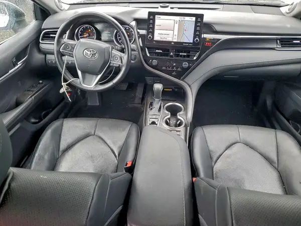 4T1F11AK3NU619524 2022 TOYOTA CAMRY - Image 8