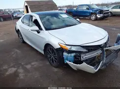 4T1F11AK3NU700684 2022 TOYOTA CAMRY