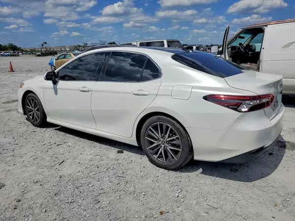 4T1F11AK3PU113873 2023 TOYOTA CAMRY - Image 2