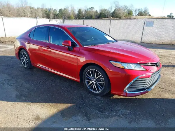 4T1F11AK3PU121830 2023 TOYOTA CAMRY - Image 1