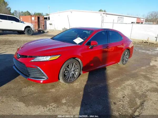 4T1F11AK3PU121830 2023 TOYOTA CAMRY - Image 2