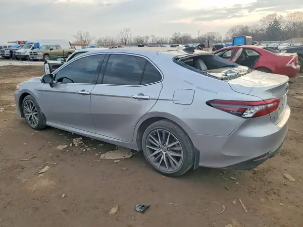 4T1F11AK3PU138563 2023 TOYOTA CAMRY - Image 2