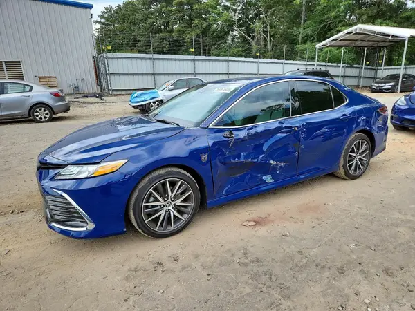 4T1F11AK3PU178884 2023 TOYOTA CAMRY - Image 1
