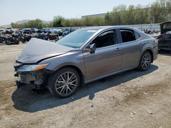 4T1F11AK3PU180246 2023 TOYOTA CAMRY - Image 1